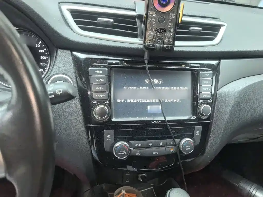 Nissan X-Trail — миниатюра 6