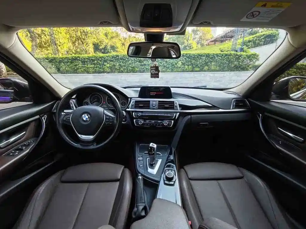 BMW 3 Series — миниатюра 13