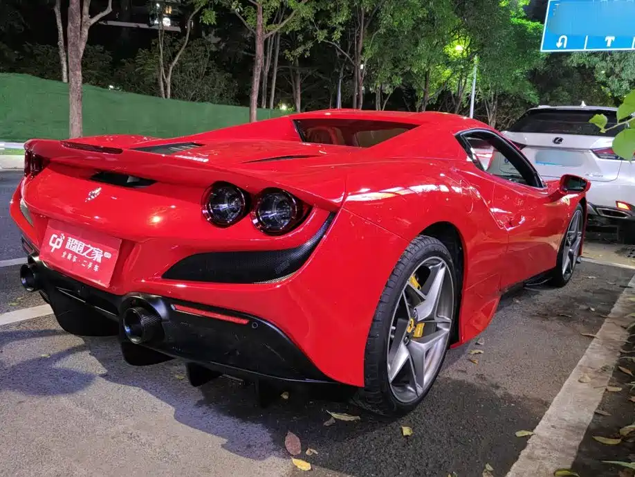 Ferrari F8 — миниатюра 5