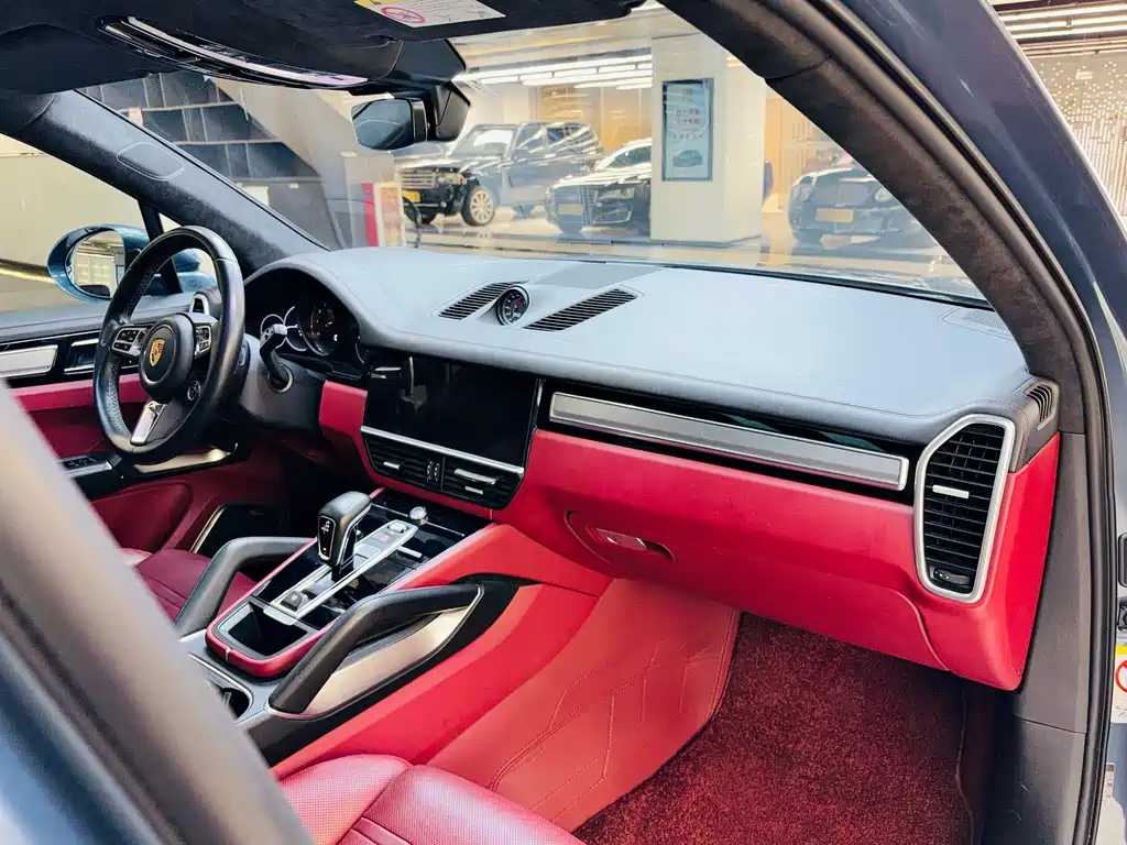 Porsche Cayenne — миниатюра 16