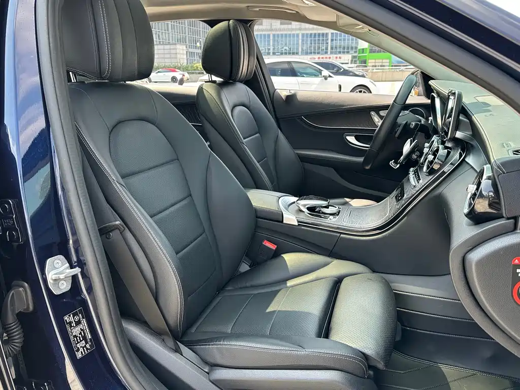 Mercedes-Benz C-Class — миниатюра 15