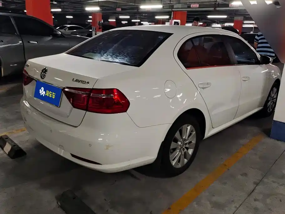 Volkswagen Lavida — миниатюра 3