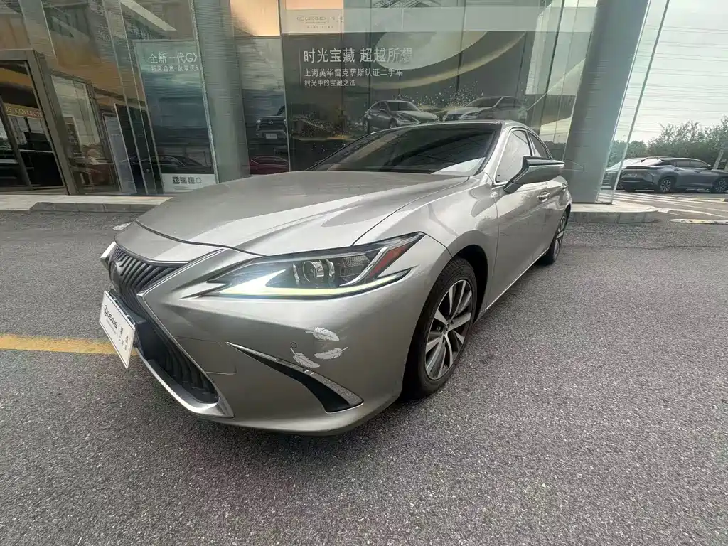 Lexus ES — миниатюра 5