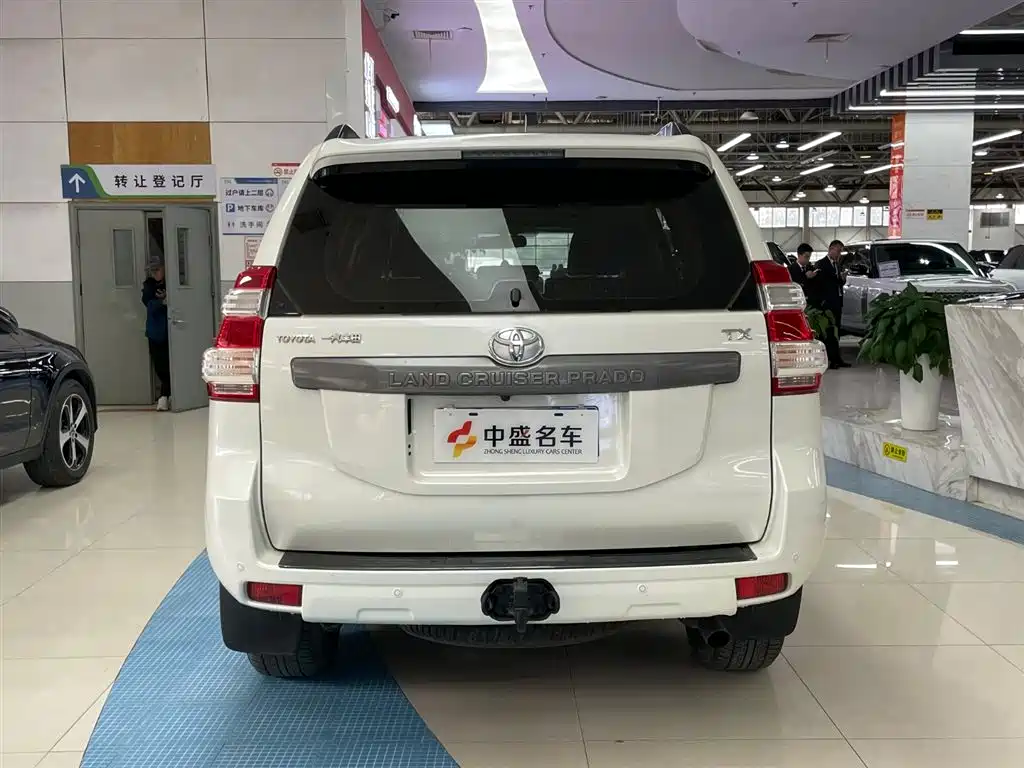 TOYOTA PRADO