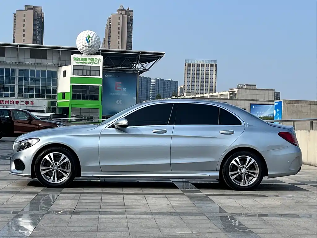 Mercedes-Benz C-Class — миниатюра 3