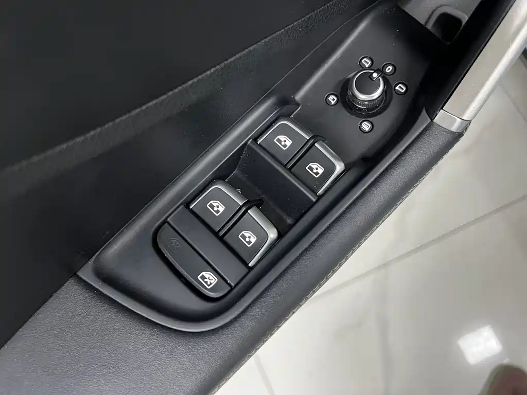 Audi Q2L — миниатюра 8