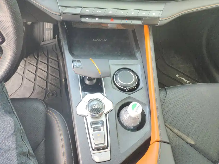 Changan UNI-V iDD — миниатюра 16