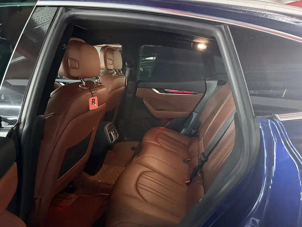 Maserati Levante — миниатюра 5