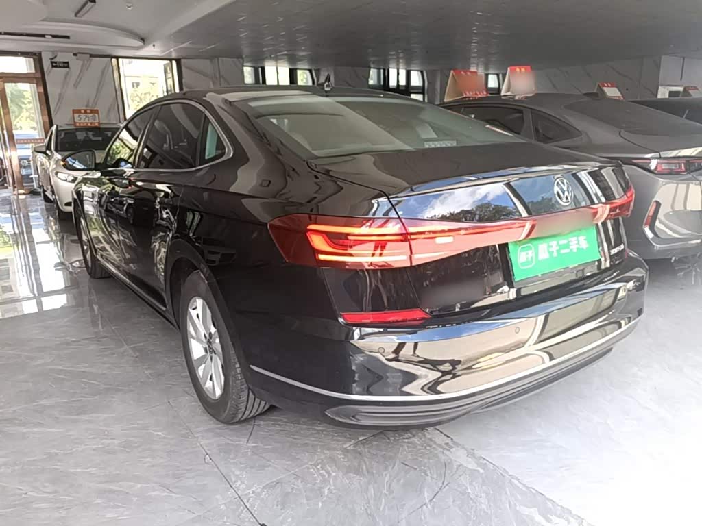 Volkswagen Passat 1.4 л 2025 г. Чёрный, пробег 46400 км