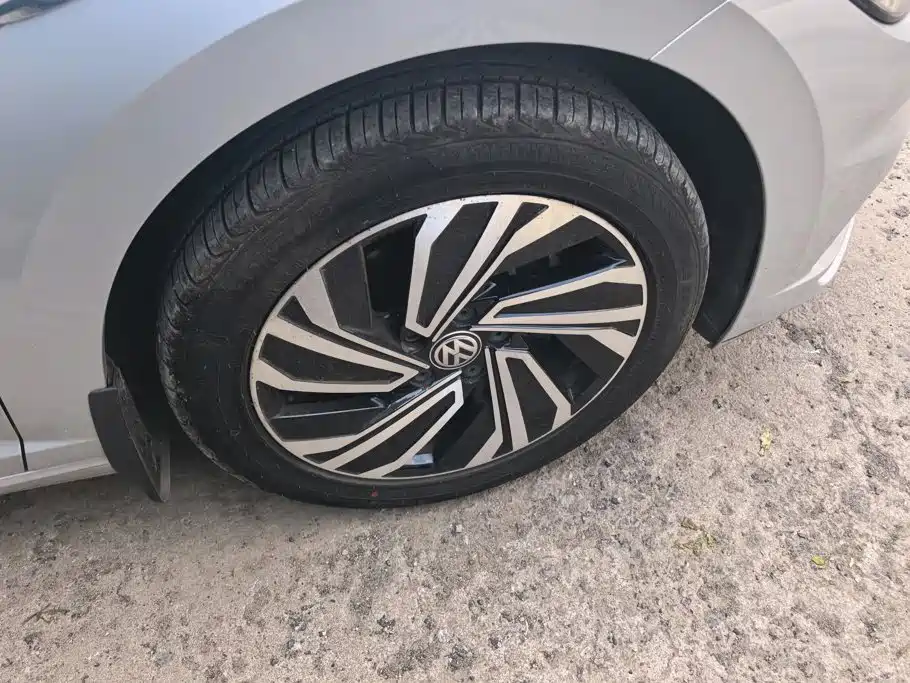 Volkswagen Sagitar — миниатюра 6