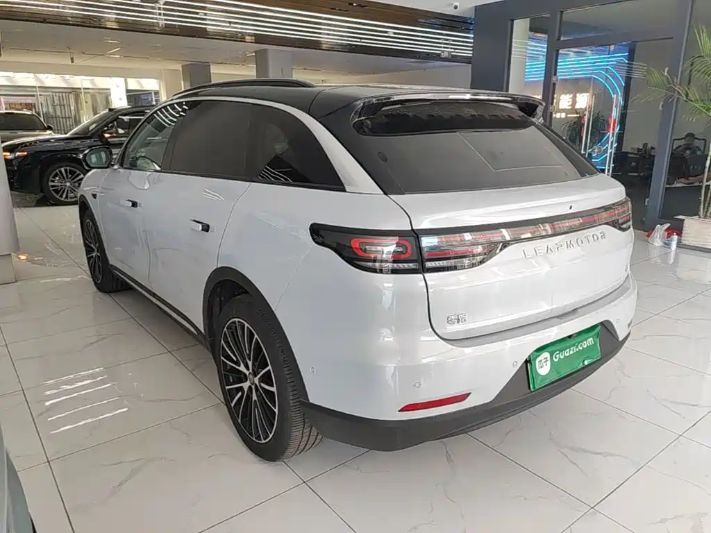 Leapmotor Leapmotor C11 — миниатюра 5
