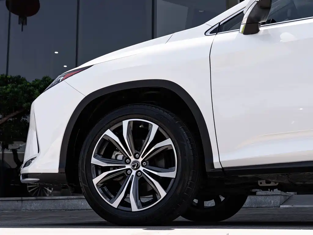Lexus RX — миниатюра 8