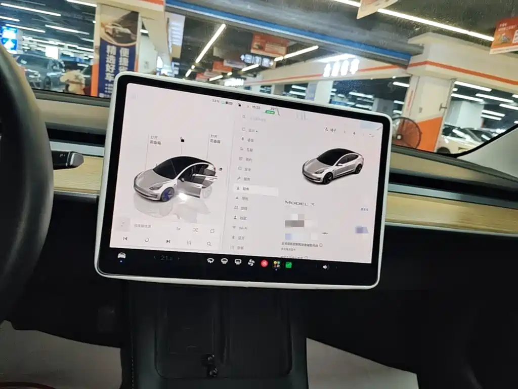 Tesla Model 3 — миниатюра 13