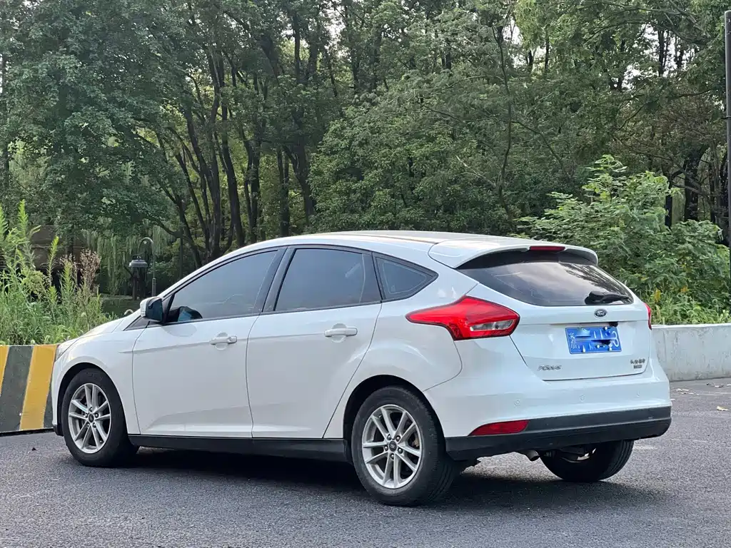 Ford Focus — миниатюра 5