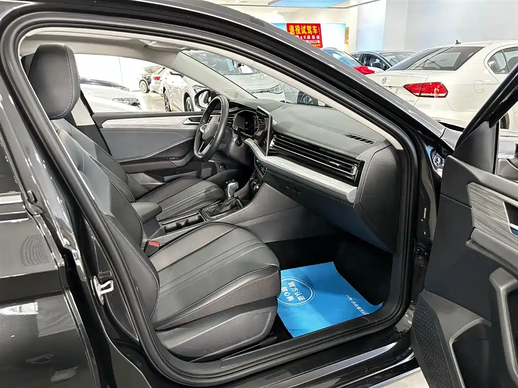 Volkswagen Sagitar — миниатюра 29