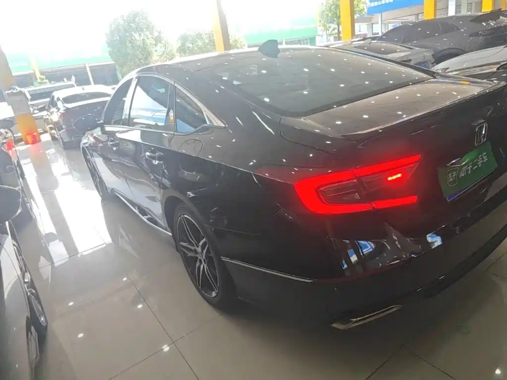 Honda Accord — миниатюра 5