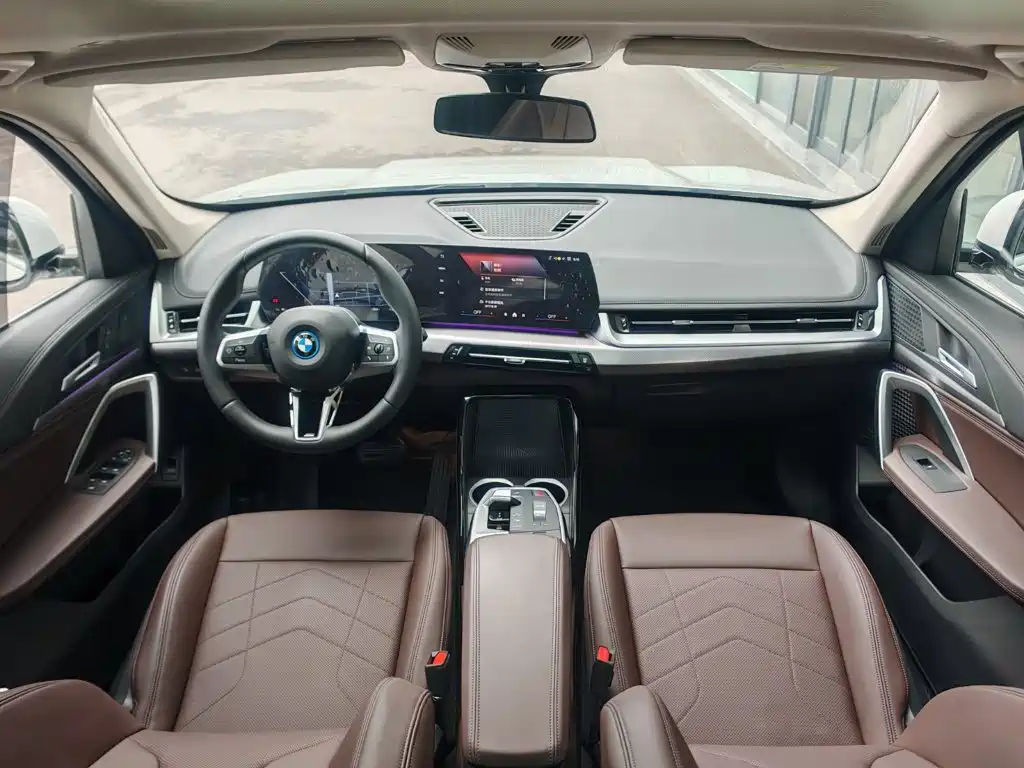 BMW iX1 2023 eDrive25L M Sport