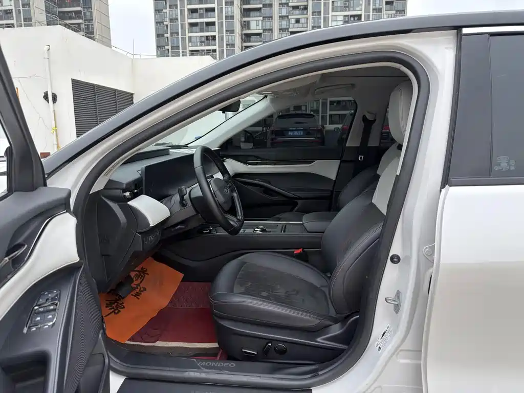 Ford Mondeo — миниатюра 5