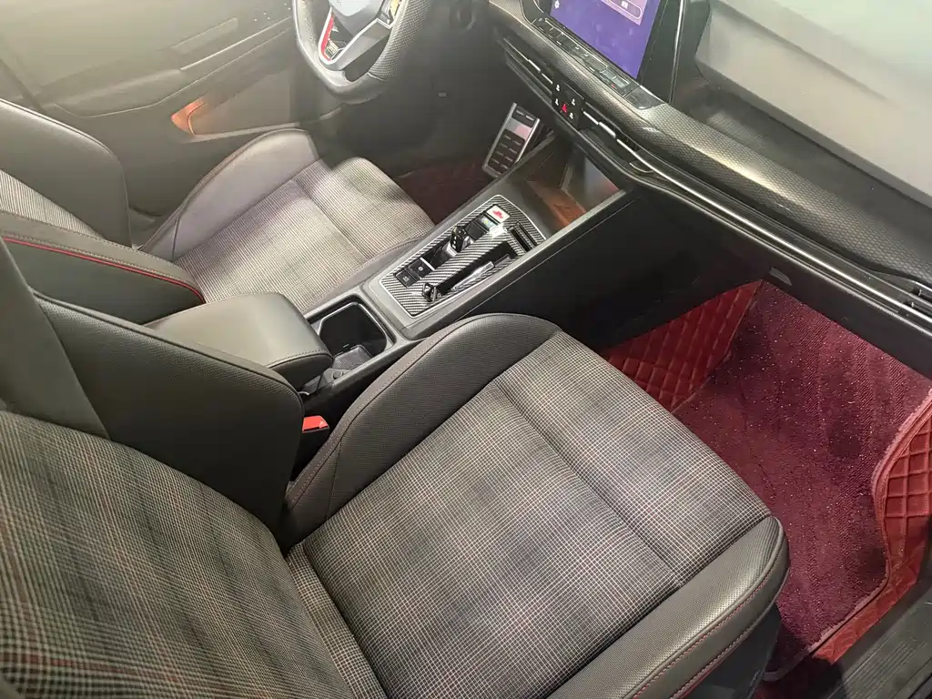 Volkswagen Golf GTI — миниатюра 9
