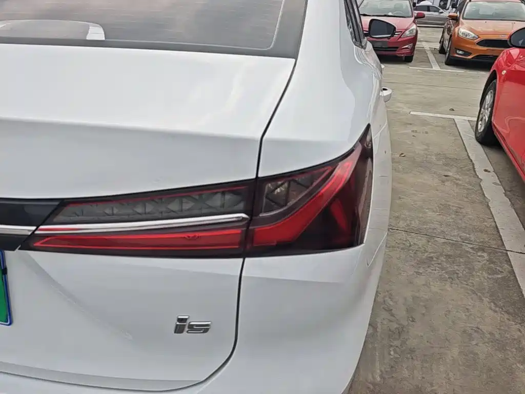 Roewe i5 — миниатюра 8