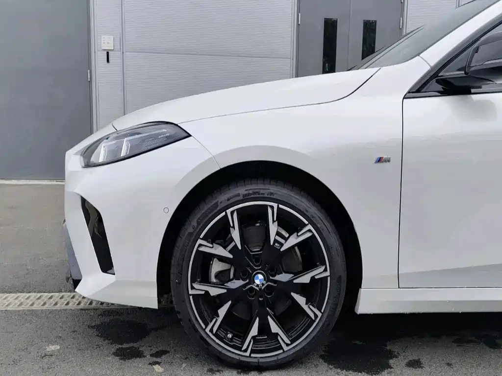 BMW 2 Series — миниатюра 6