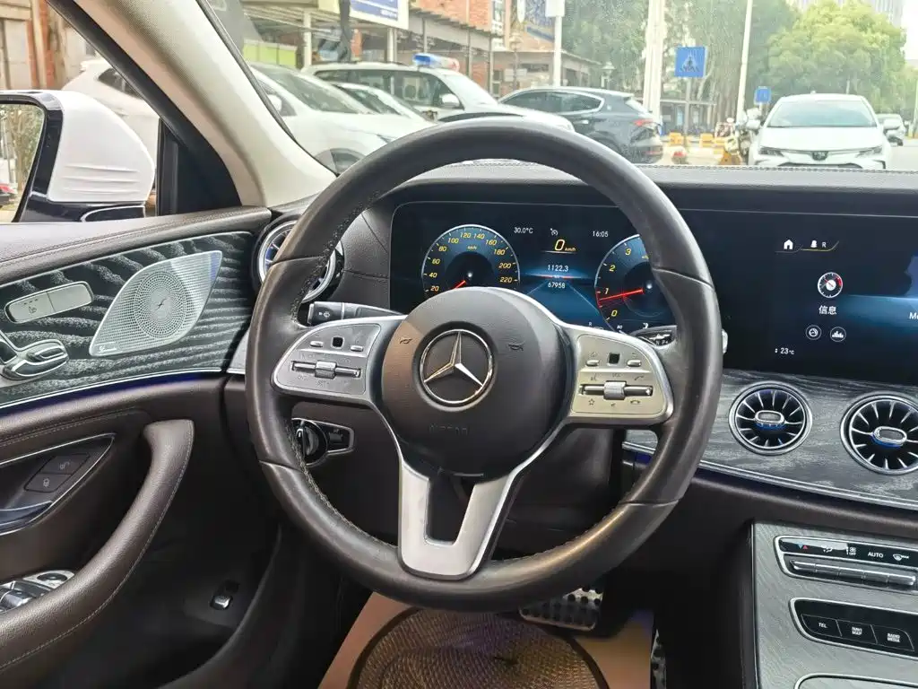 Mercedes-Benz CLS — миниатюра 11