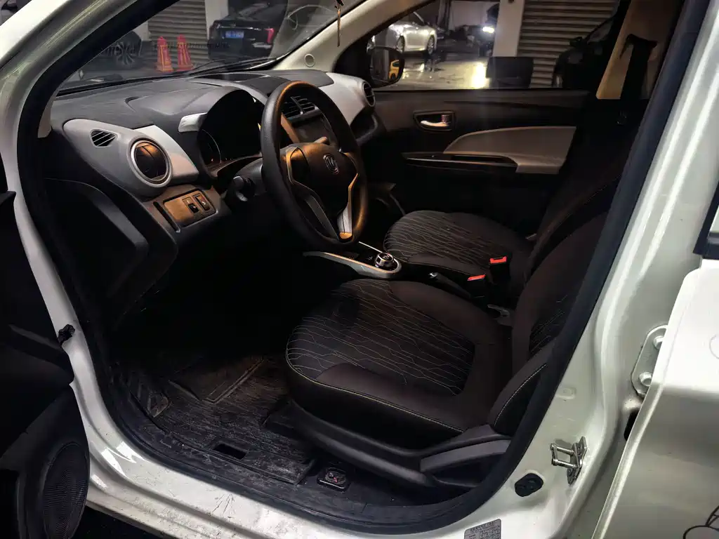 Changan Benben E-Star — миниатюра 4