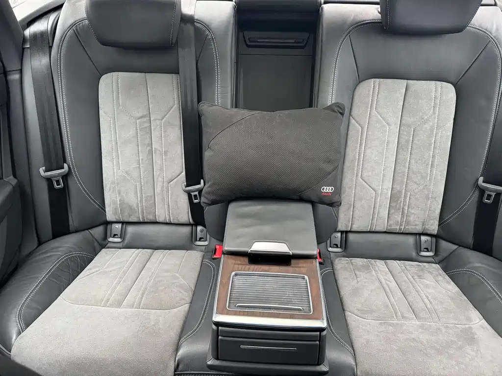 Audi A6L New Energy — миниатюра 5