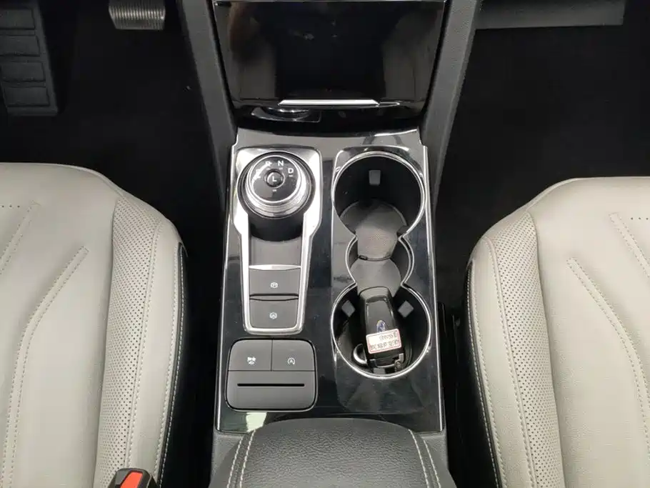 Ford Escape — миниатюра 16