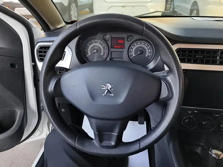 Peugeot 301 — миниатюра 15