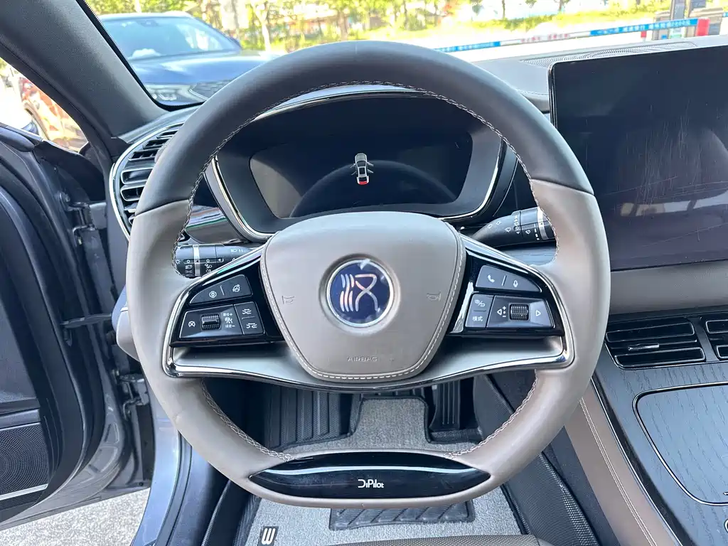 BYD Han — миниатюра 16