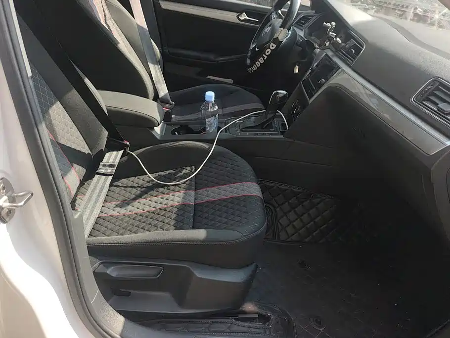 Volkswagen Lamando — миниатюра 8
