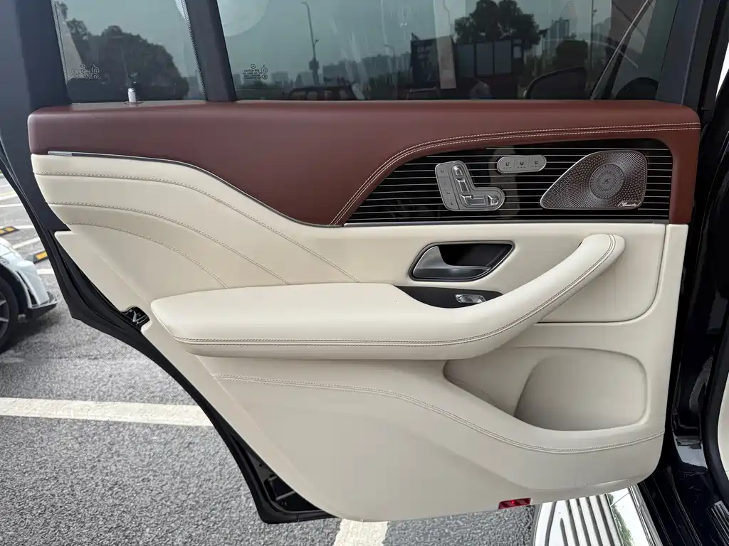 Mercedes-Benz GLS — миниатюра 6