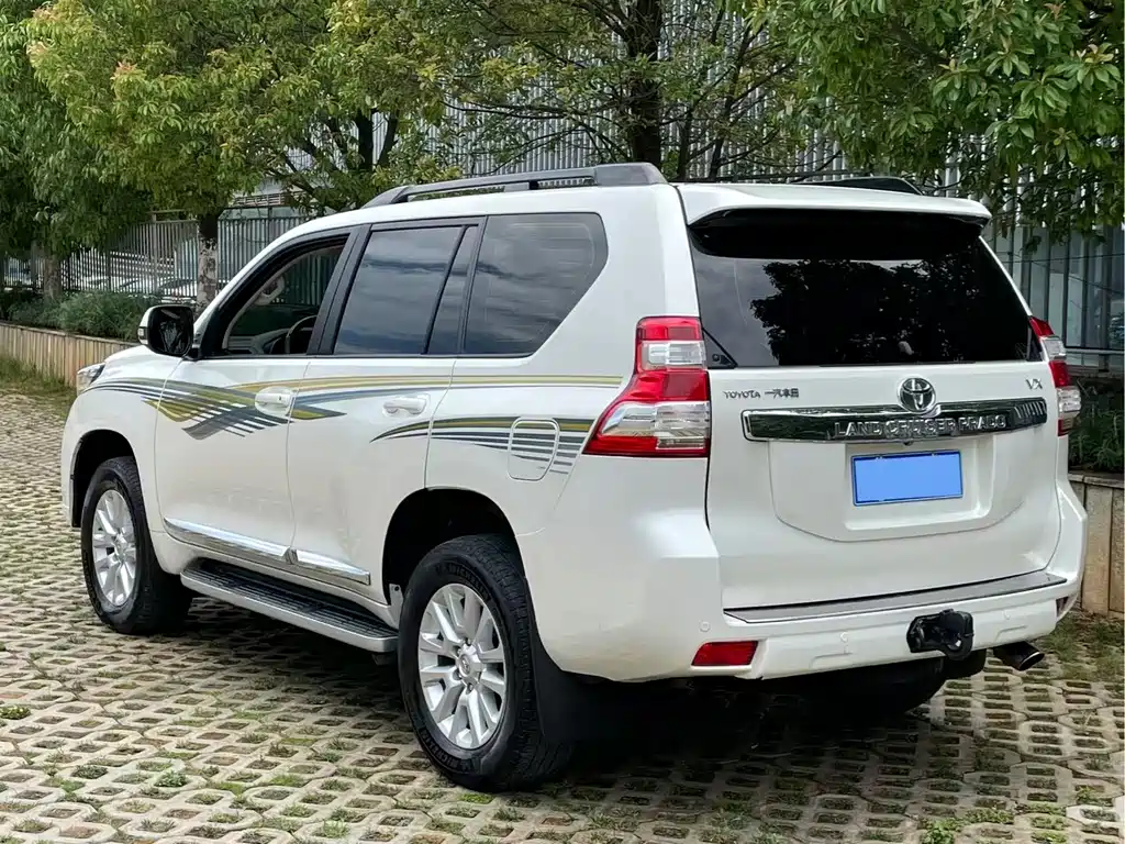 Toyota Land Cruiser Prado 2014 4.0L AT VX NAVI