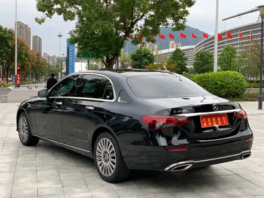 Mercedes-Benz E-Class E 2023 E 300 L Fashion