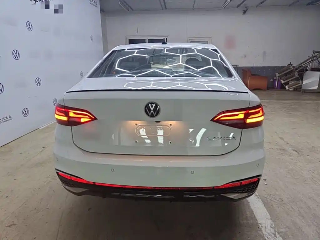Volkswagen Lavida 2024 300TSI DSG Lead