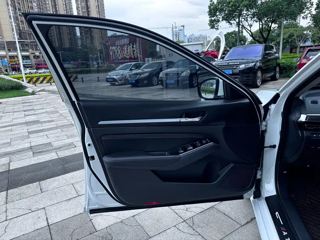 Nissan Teana — миниатюра 17