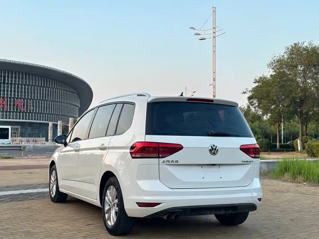 Volkswagen Touran — миниатюра 6