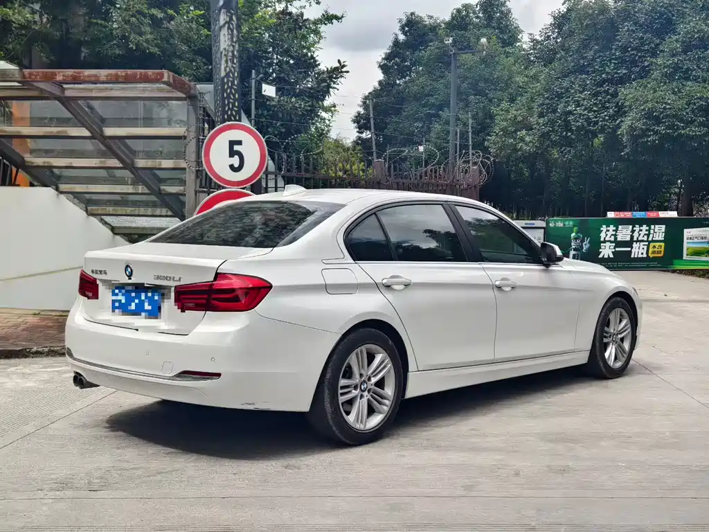 BMW 3 Series — миниатюра 9