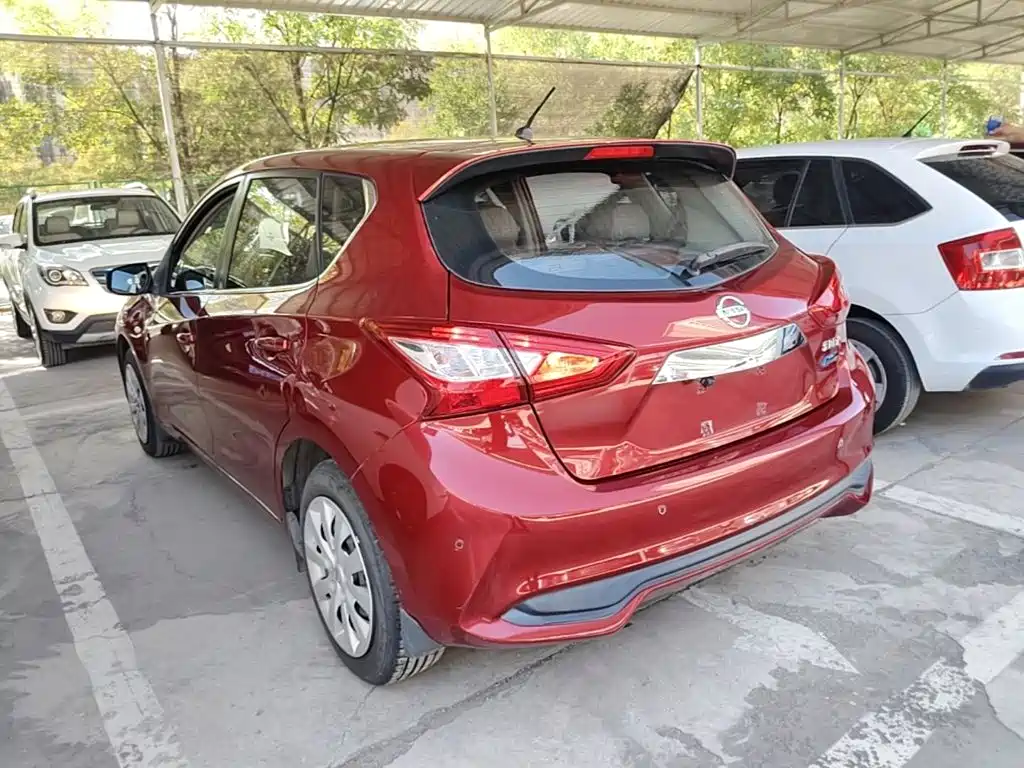 Nissan Tiida — миниатюра 5
