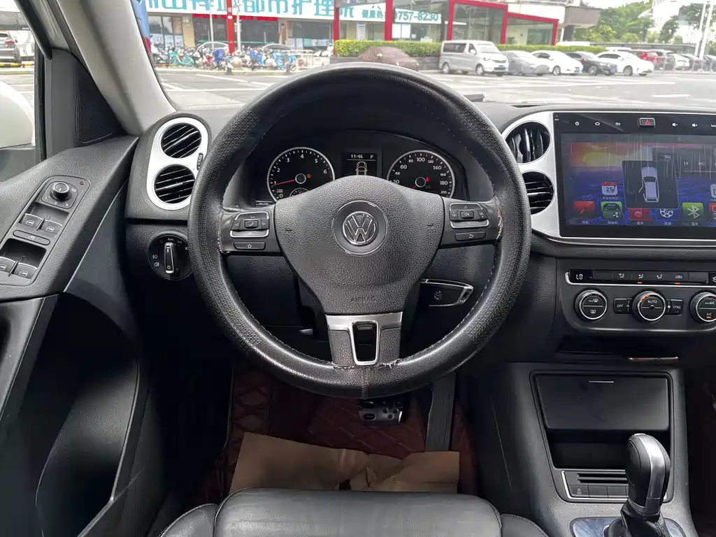 Volkswagen Tiguan — миниатюра 12