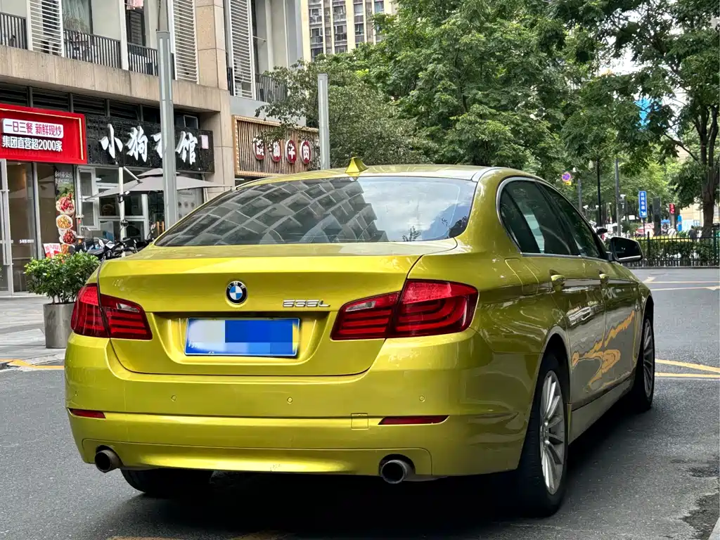 BMW 5 Series — миниатюра 4