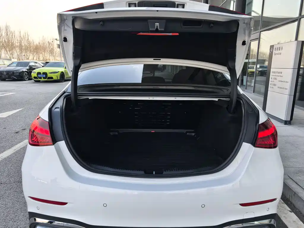 MERCEDES-BENZ C CLASS