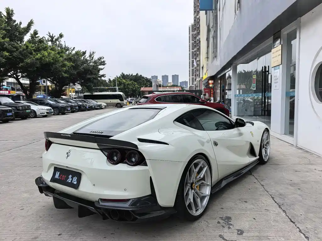 Ferrari 812 2017 6.5L Superfast