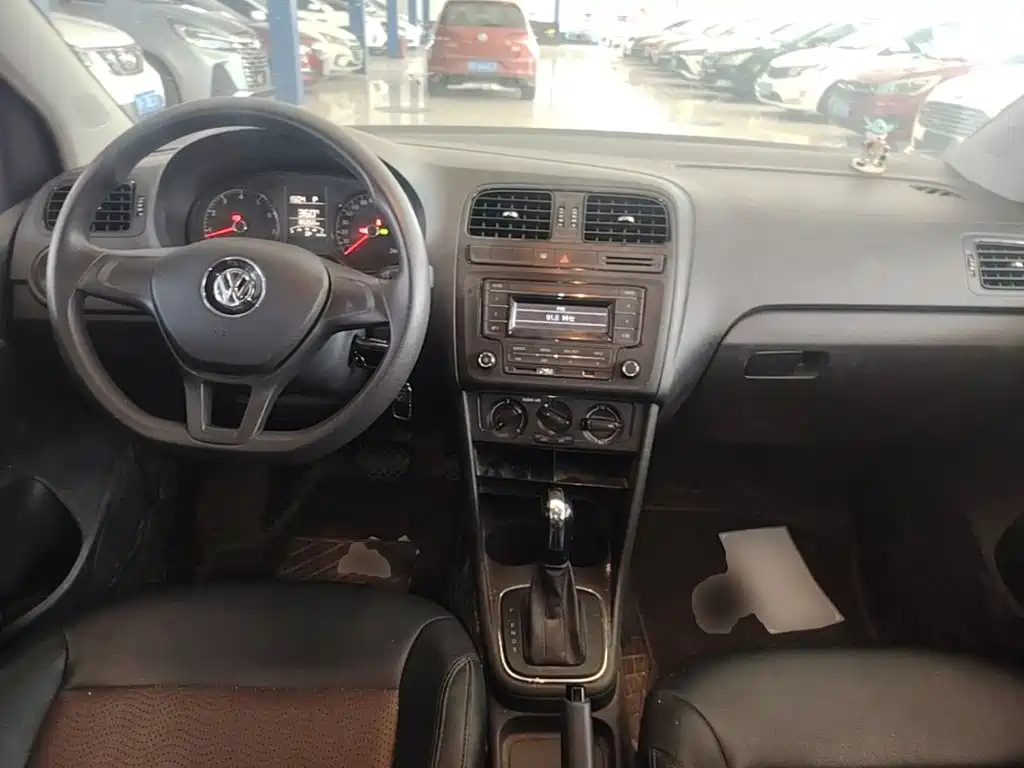 Volkswagen Polo — миниатюра 10