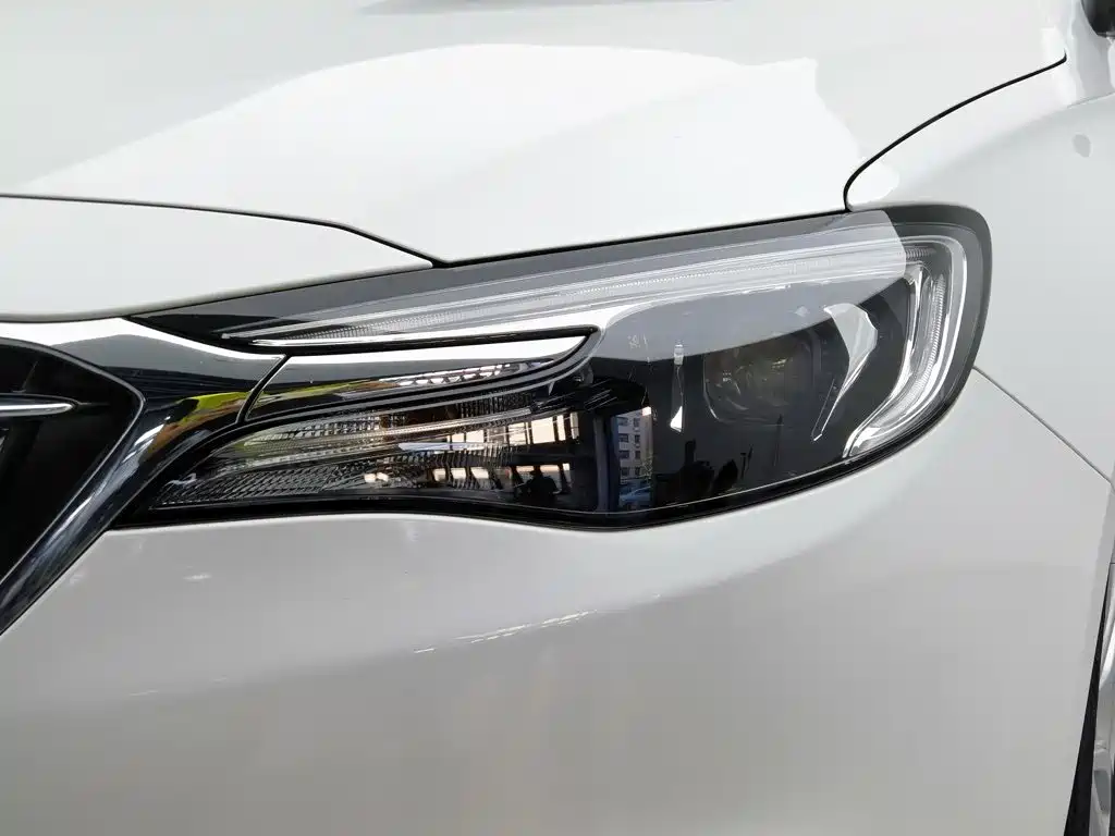Buick Excelle — миниатюра 7