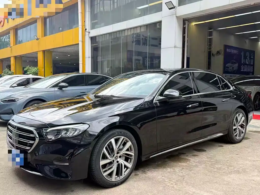 Mercedes-Benz E-Class 2025