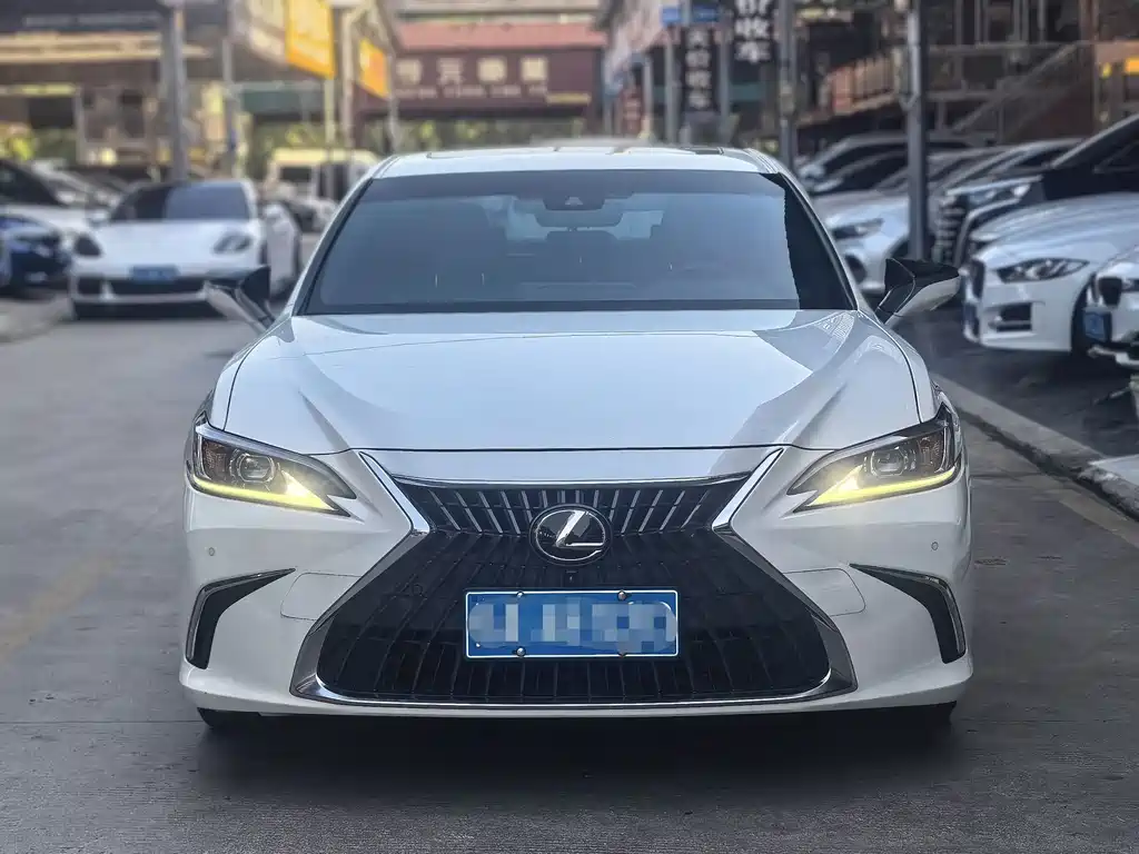 Lexus ES — миниатюра 2