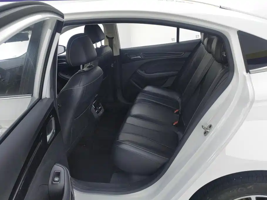 Roewe i5 — миниатюра 11