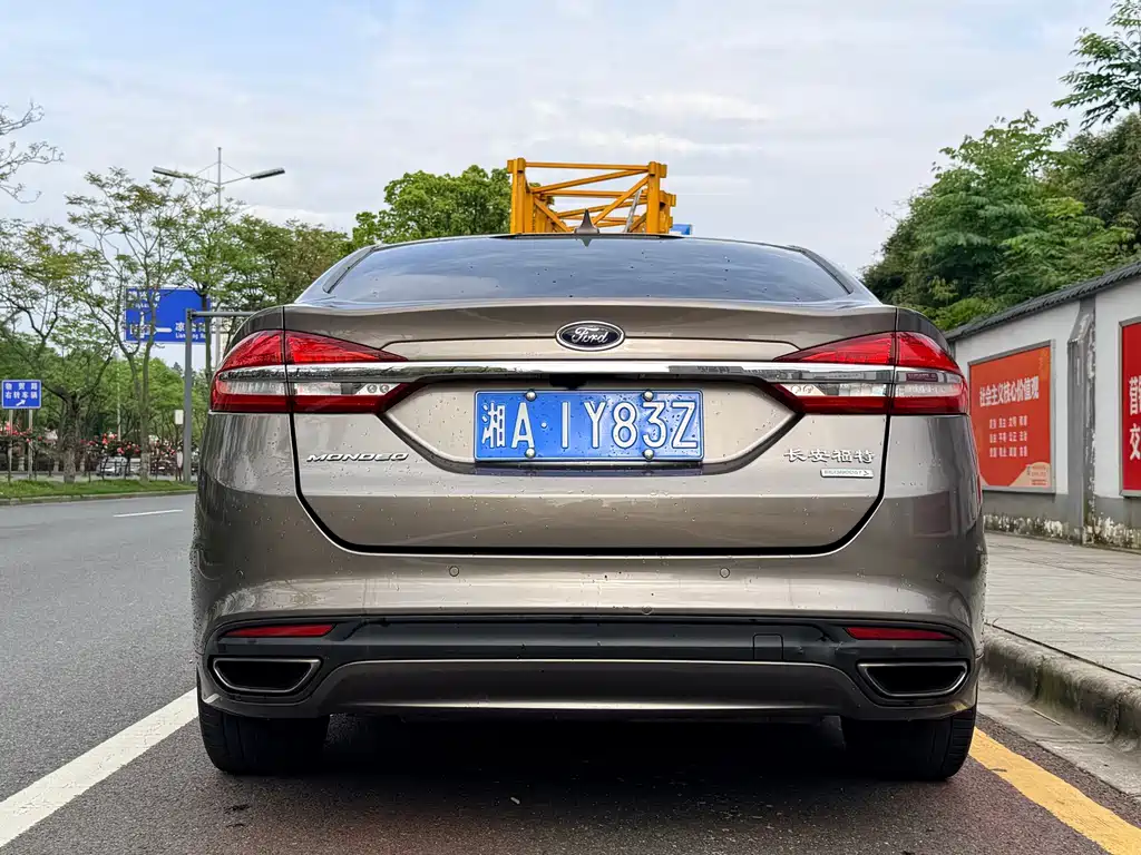 Ford Mondeo — миниатюра 5